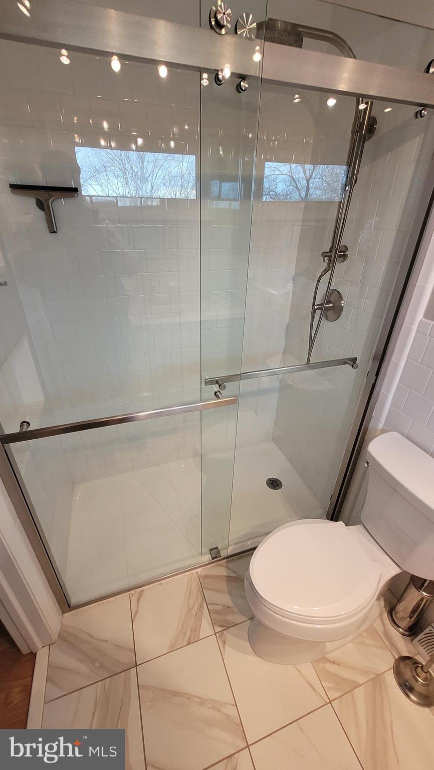 WILLIAMSBURG HEIGHTS - Residential Lease