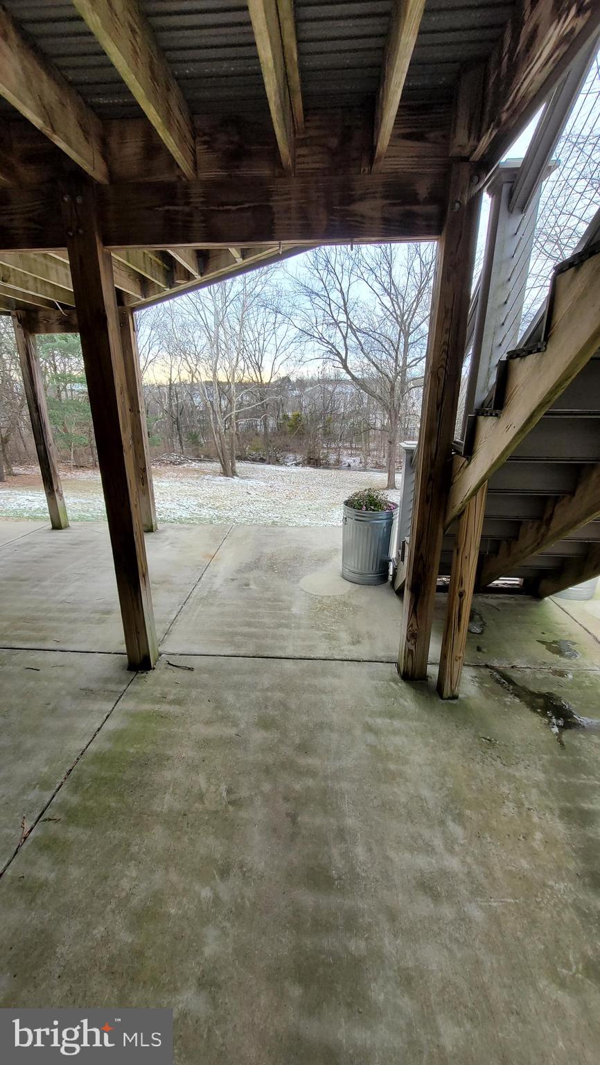 WILLIAMSBURG HEIGHTS - Residential Lease