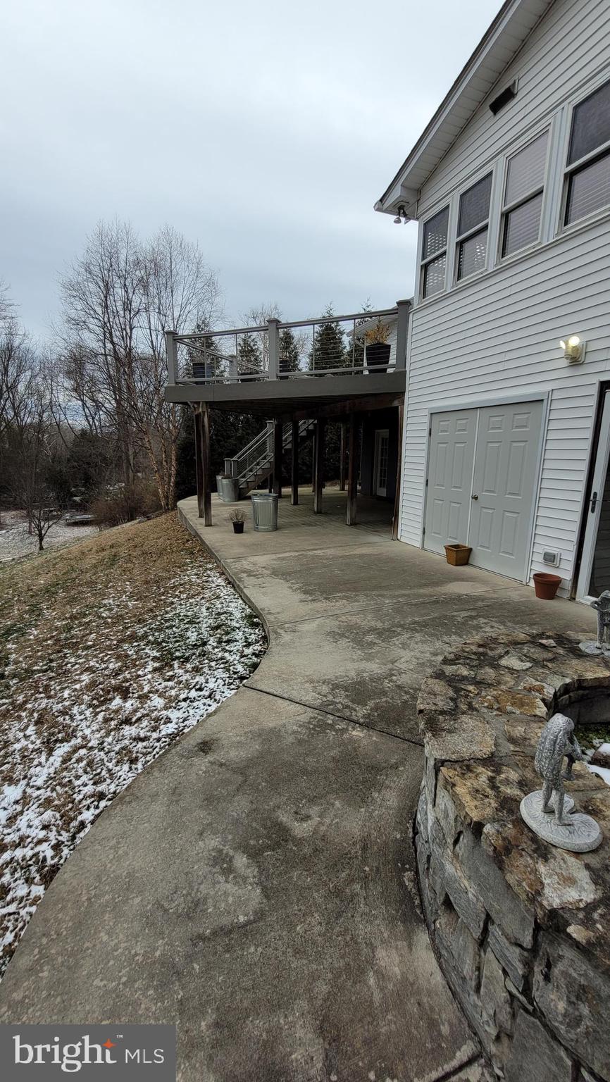 WILLIAMSBURG HEIGHTS - Residential Lease