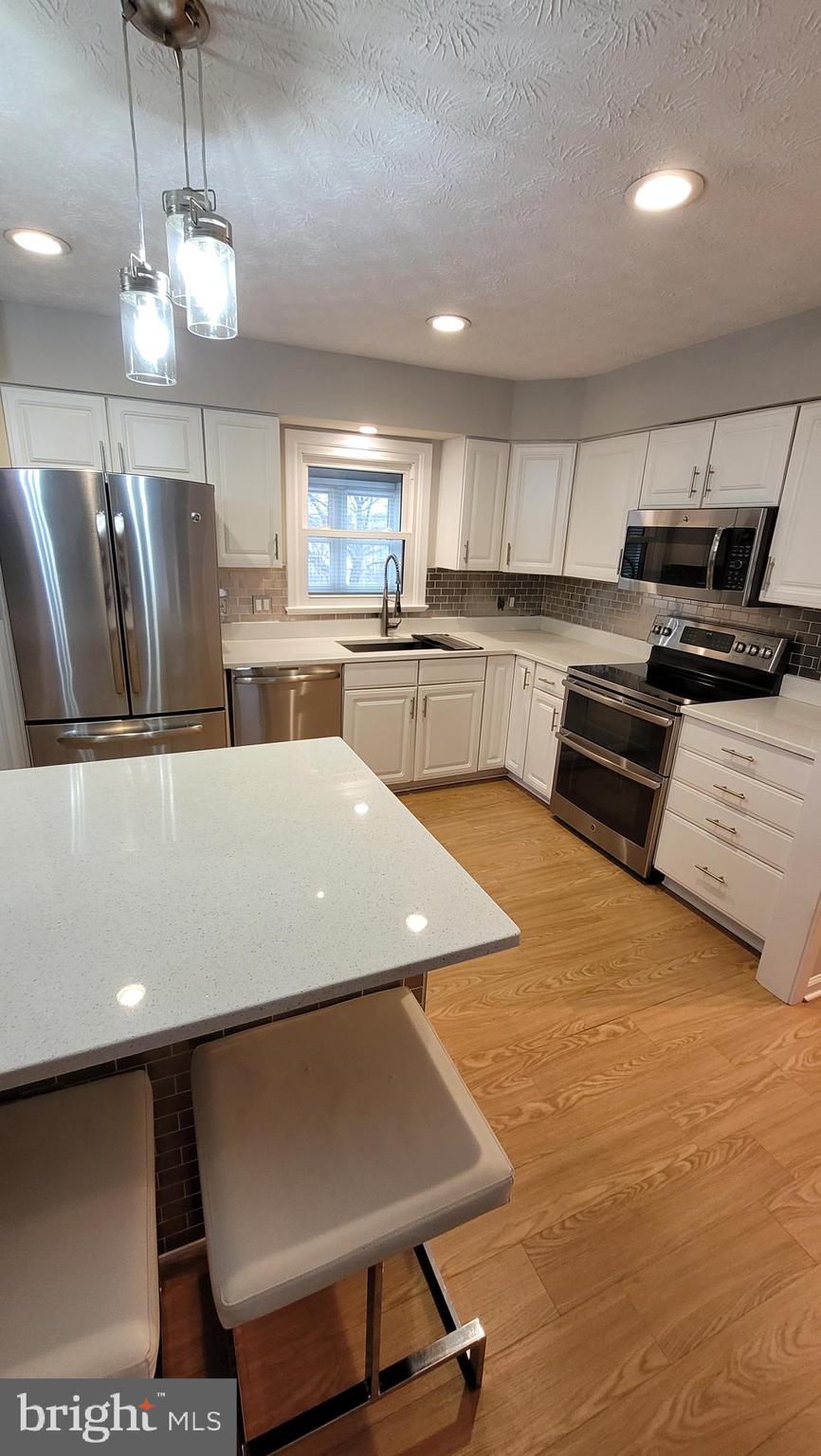 WILLIAMSBURG HEIGHTS - Residential Lease