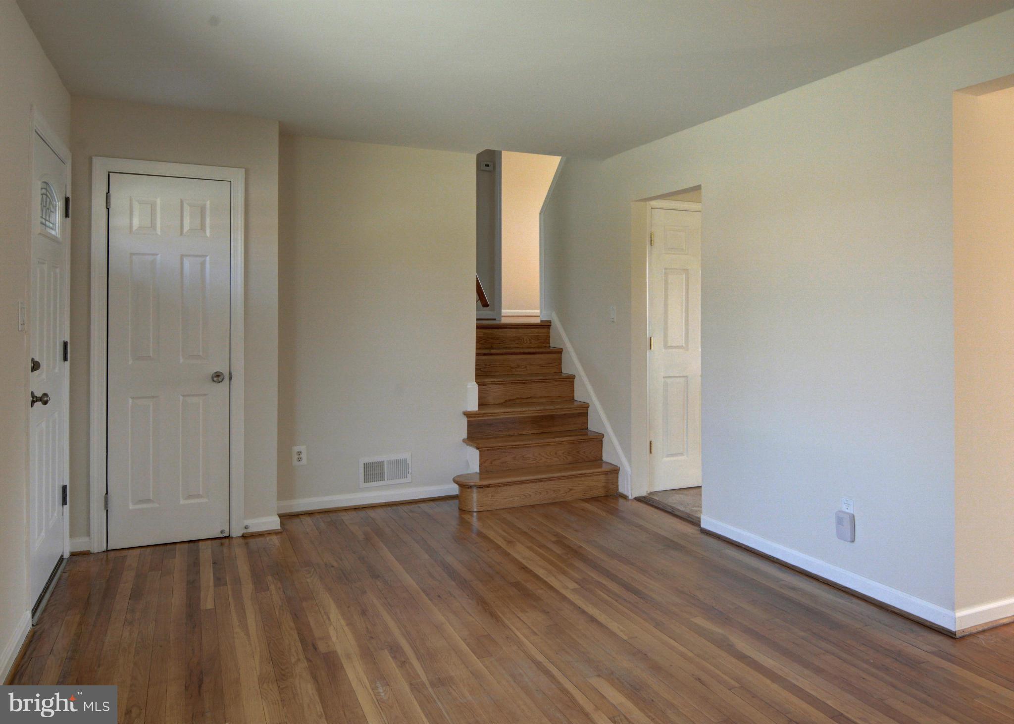 LYNBROOK - Residential