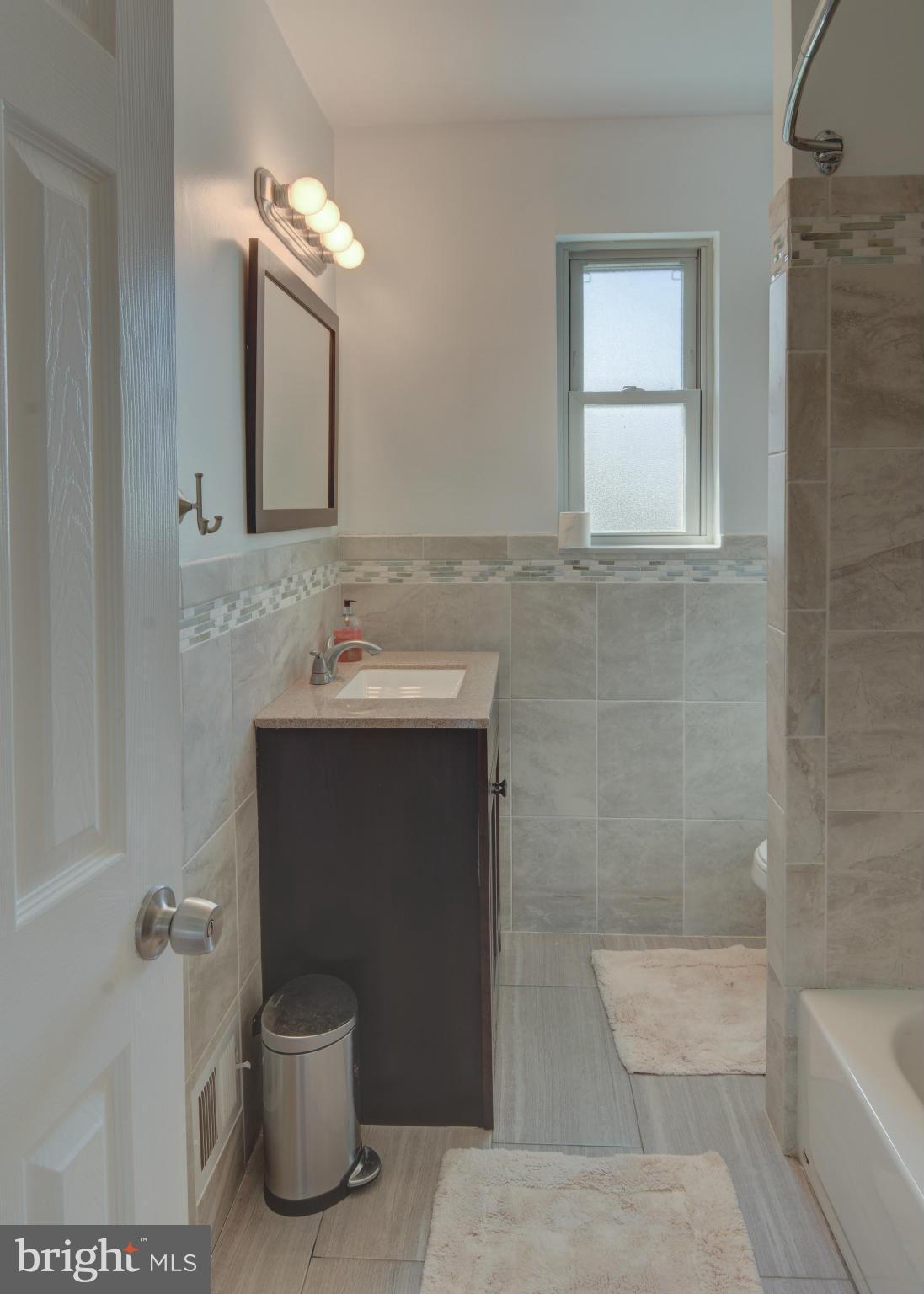 LYNBROOK - Residential