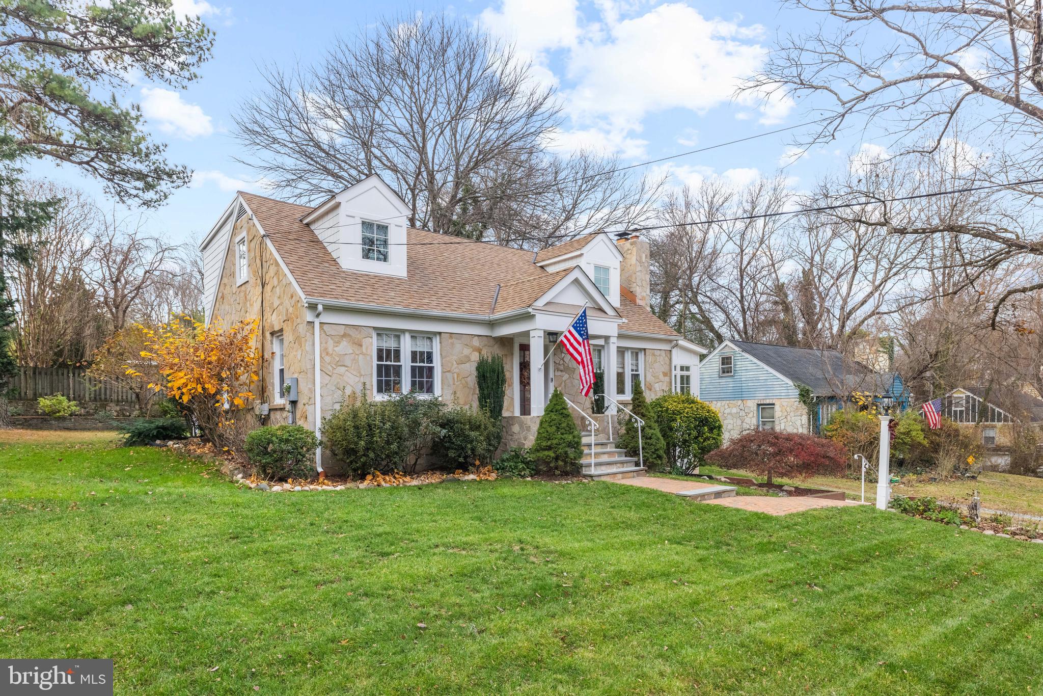 4004 ESTABROOK DRIVE