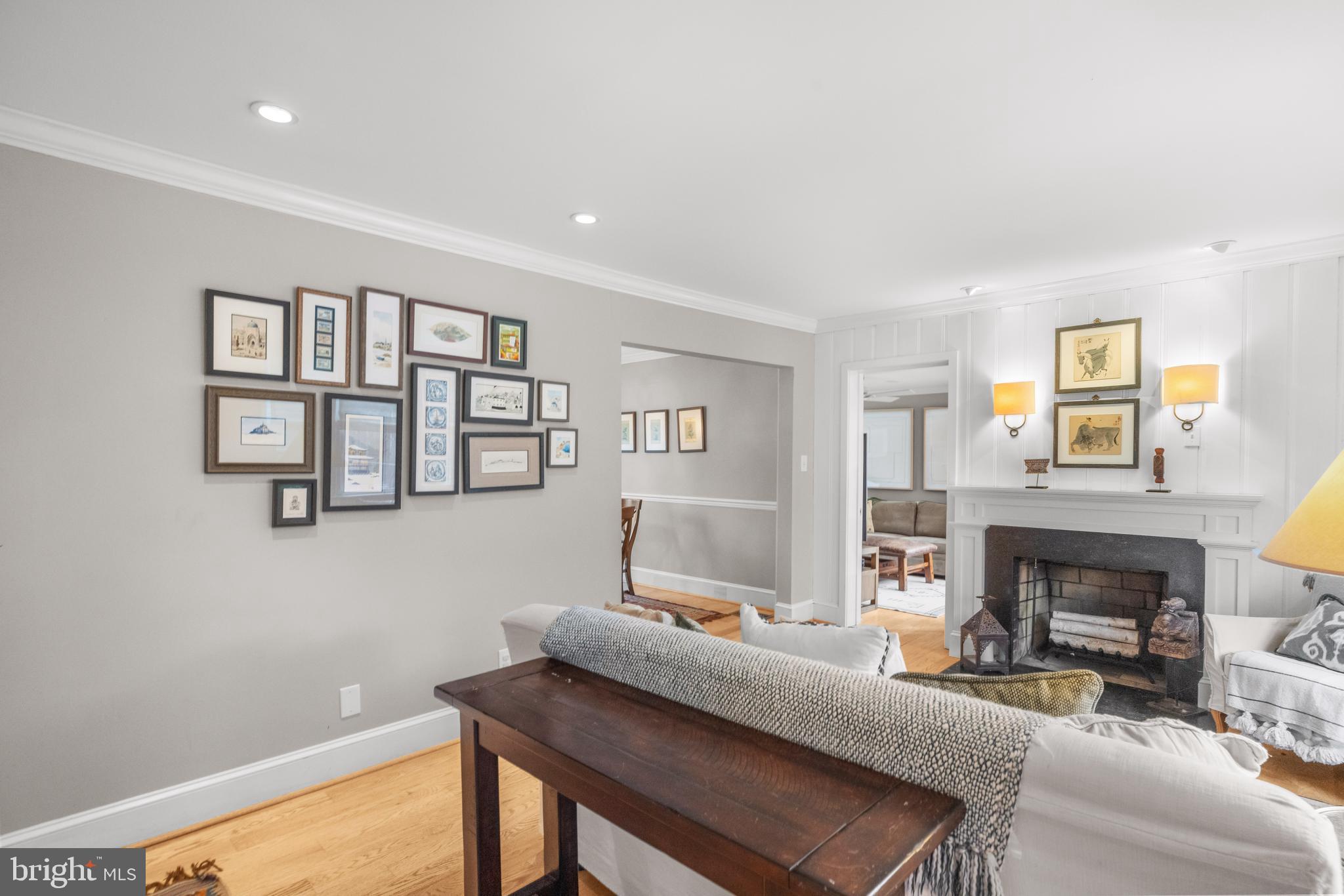 4004 ESTABROOK DRIVE