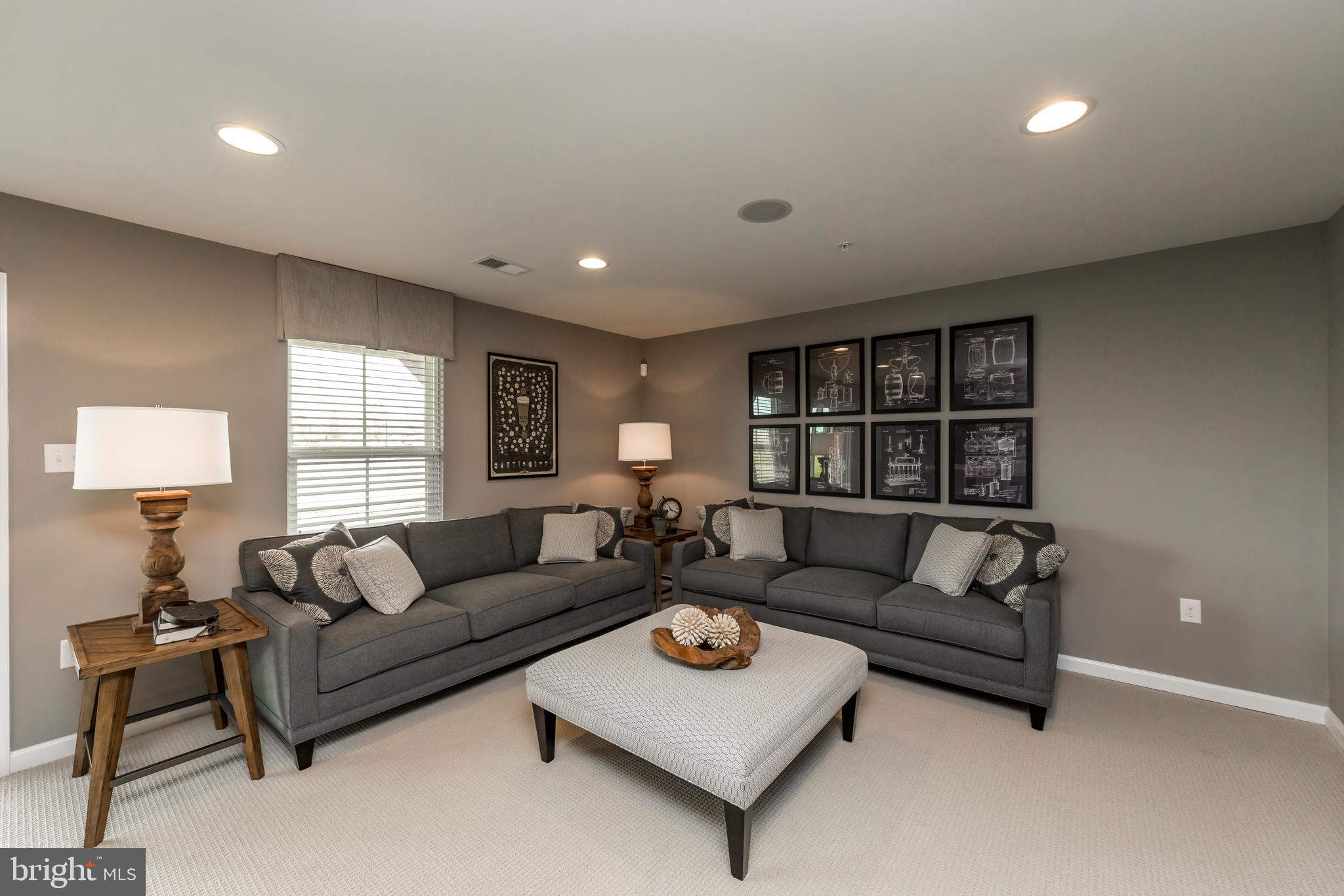 DOWNINGTOWN WALK - Residential