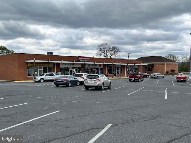 8 EAST LURAY SHOPPING CENTER