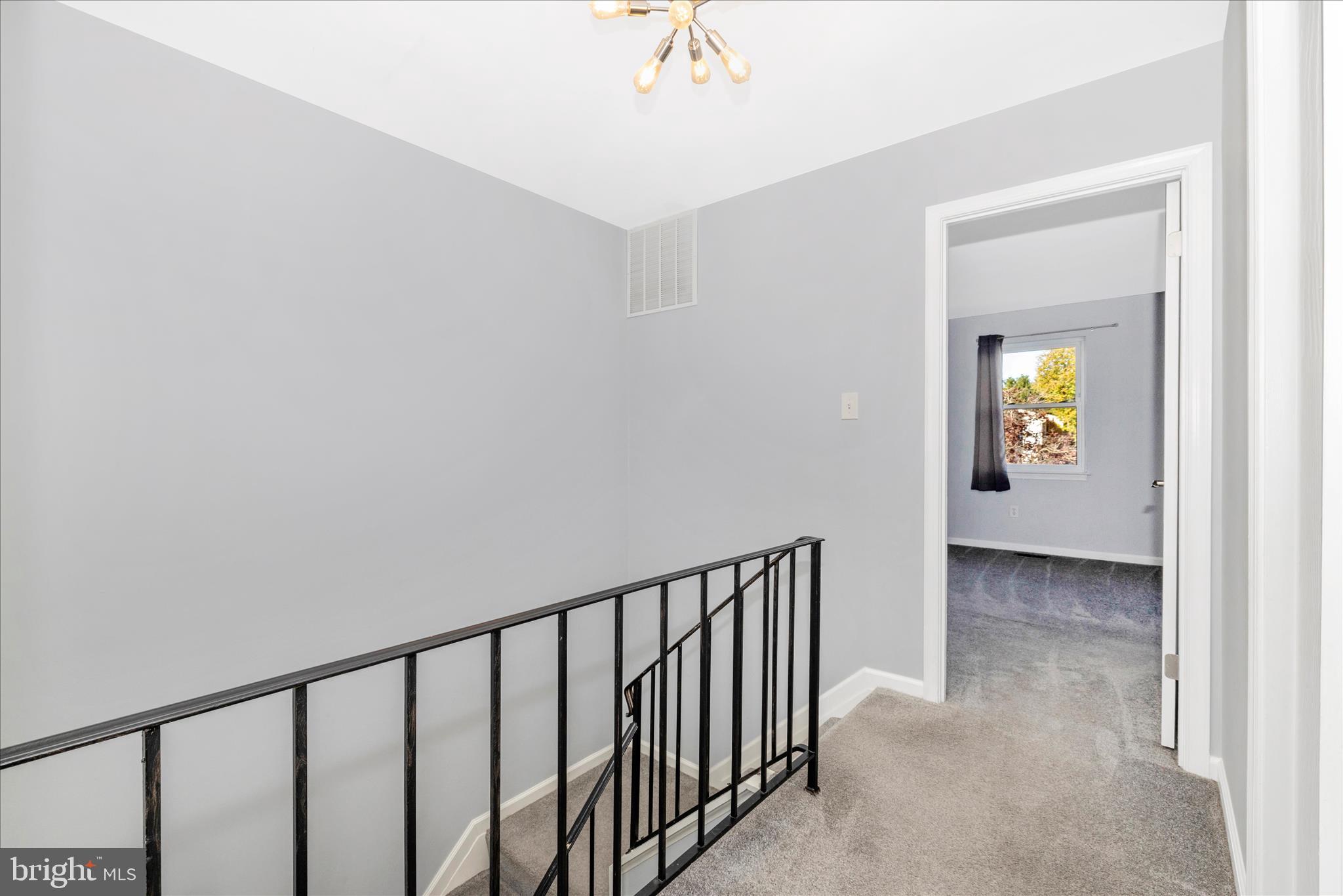 GLADE TOWN - Residential