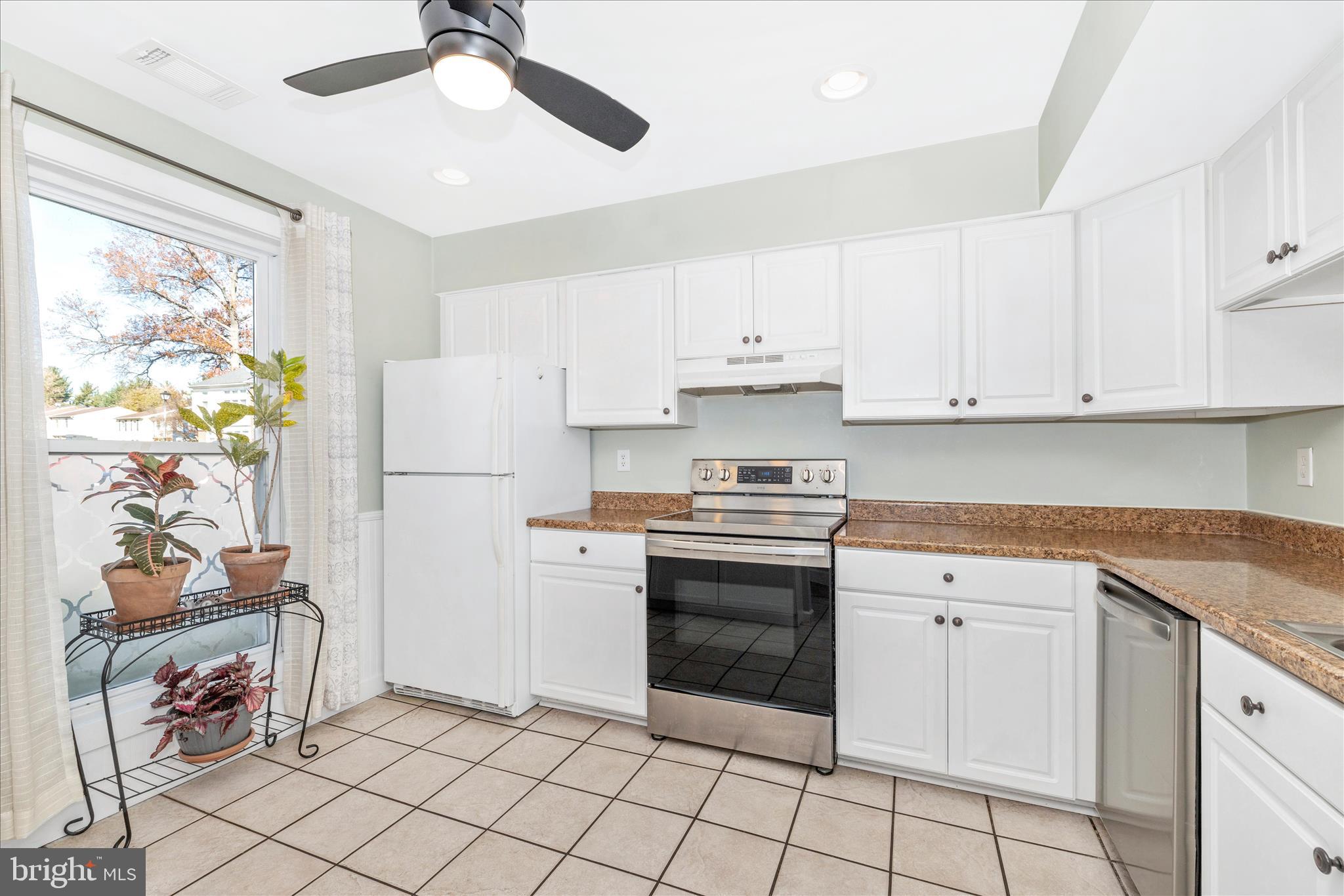 GLADE TOWN - Residential