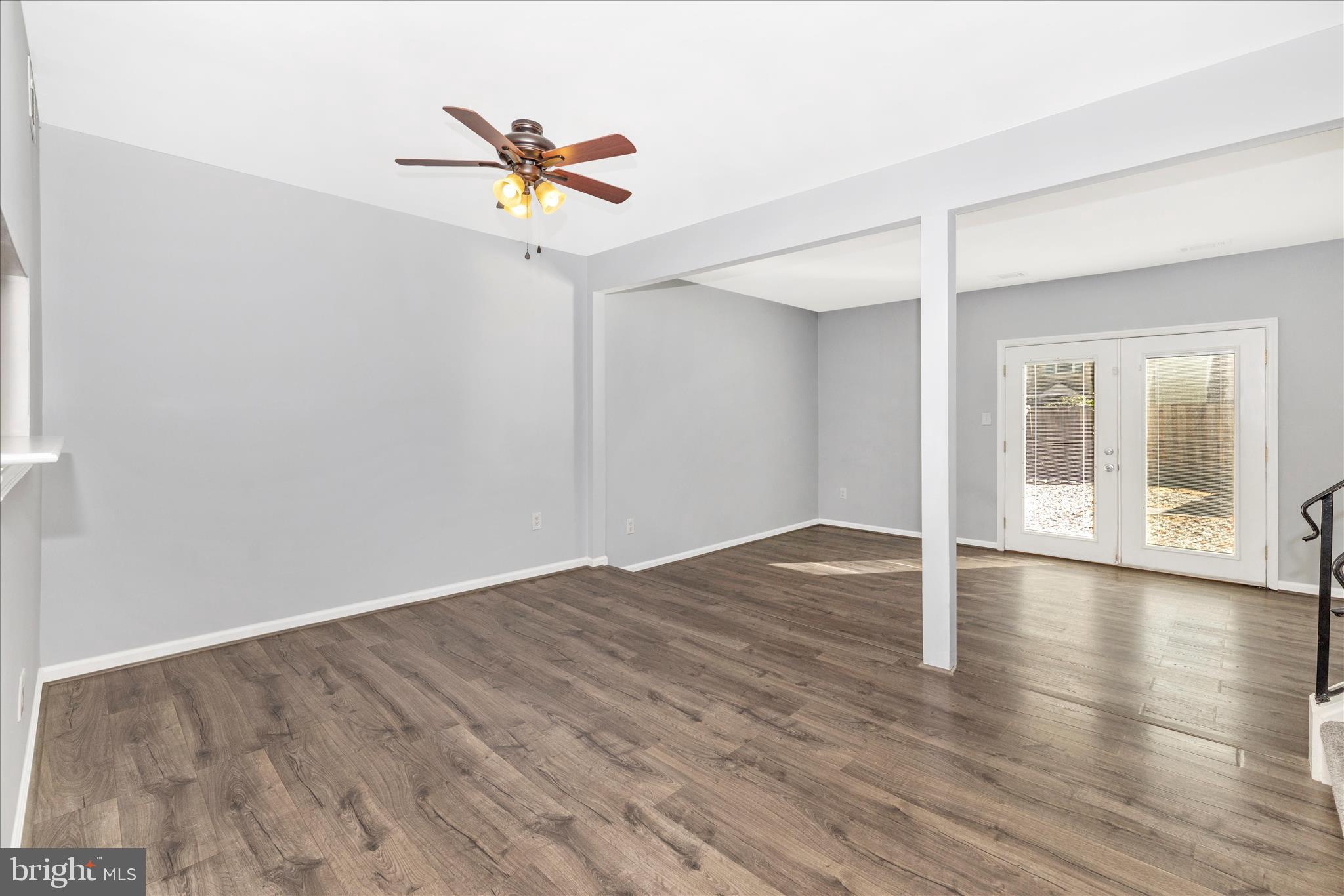 GLADE TOWN - Residential