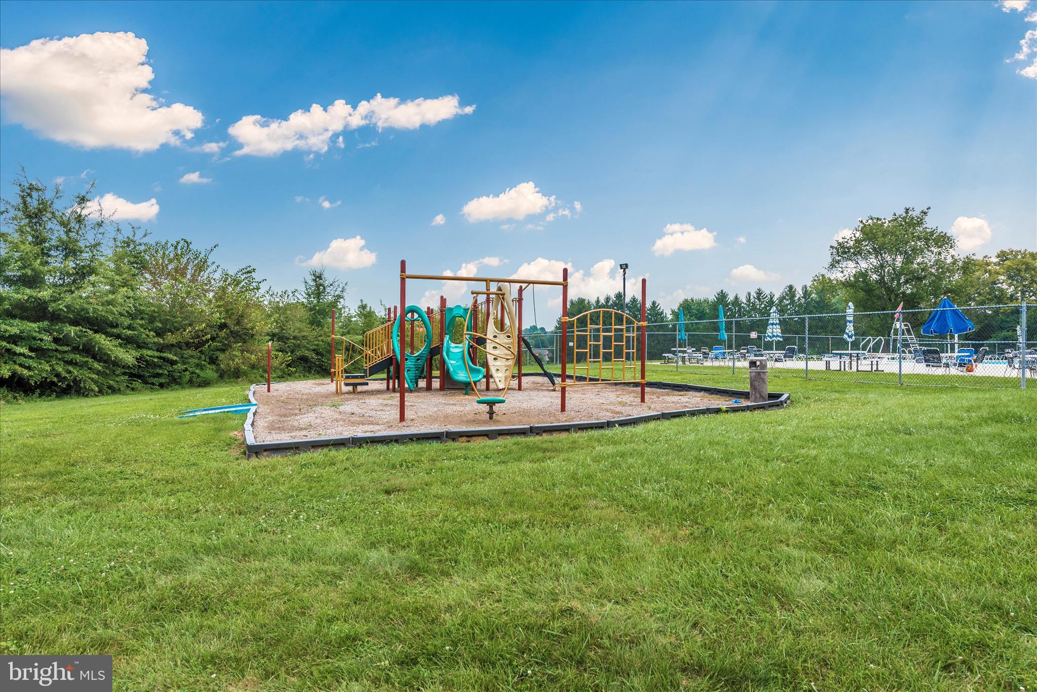 GLADE TOWN - Residential