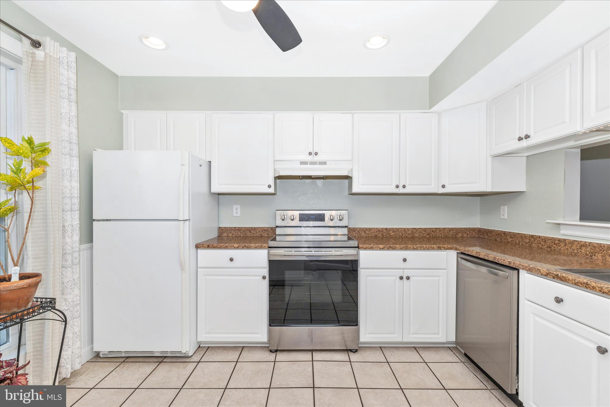 GLADE TOWN - Residential