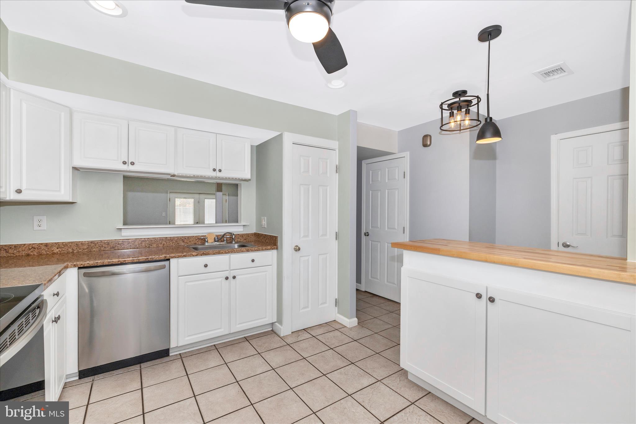 GLADE TOWN - Residential