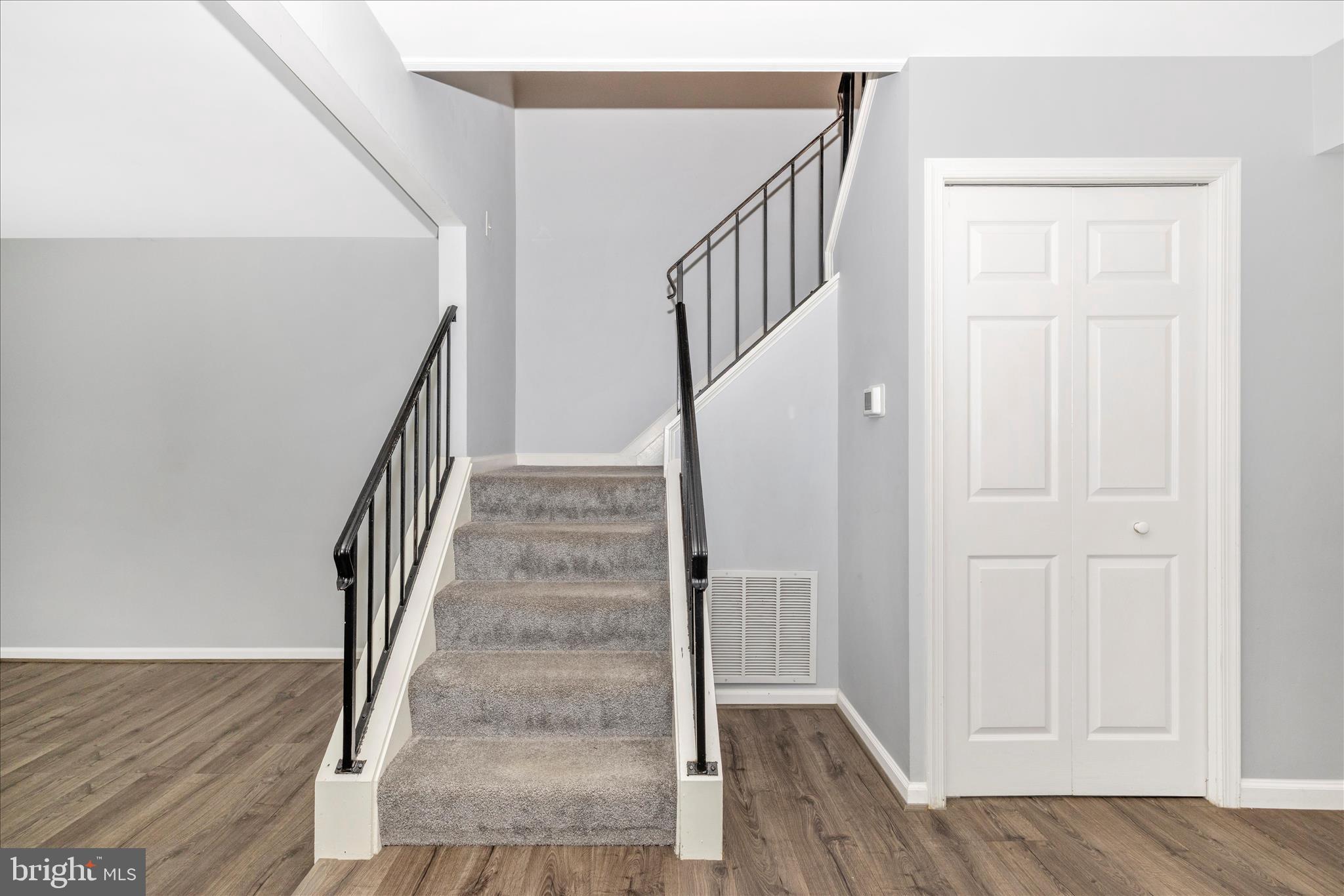 GLADE TOWN - Residential