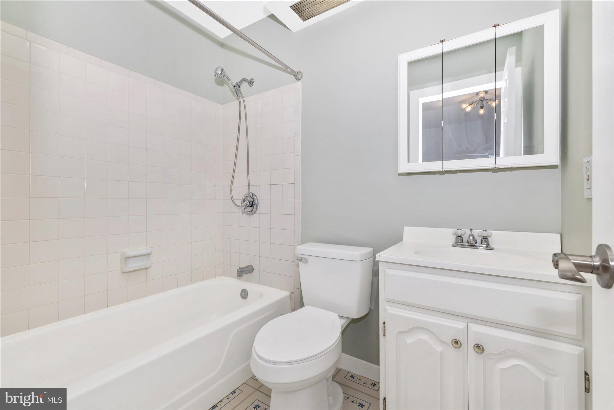 GLADE TOWN - Residential