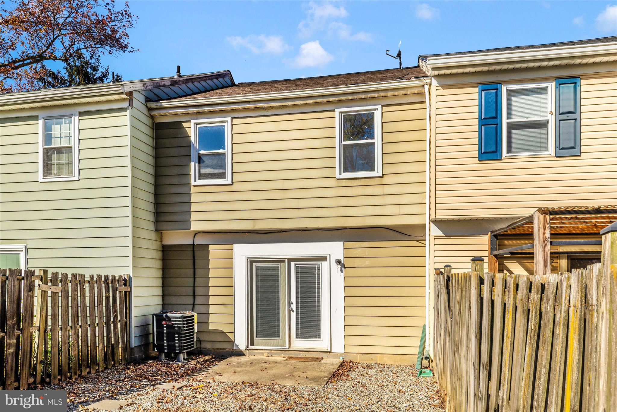 GLADE TOWN - Residential