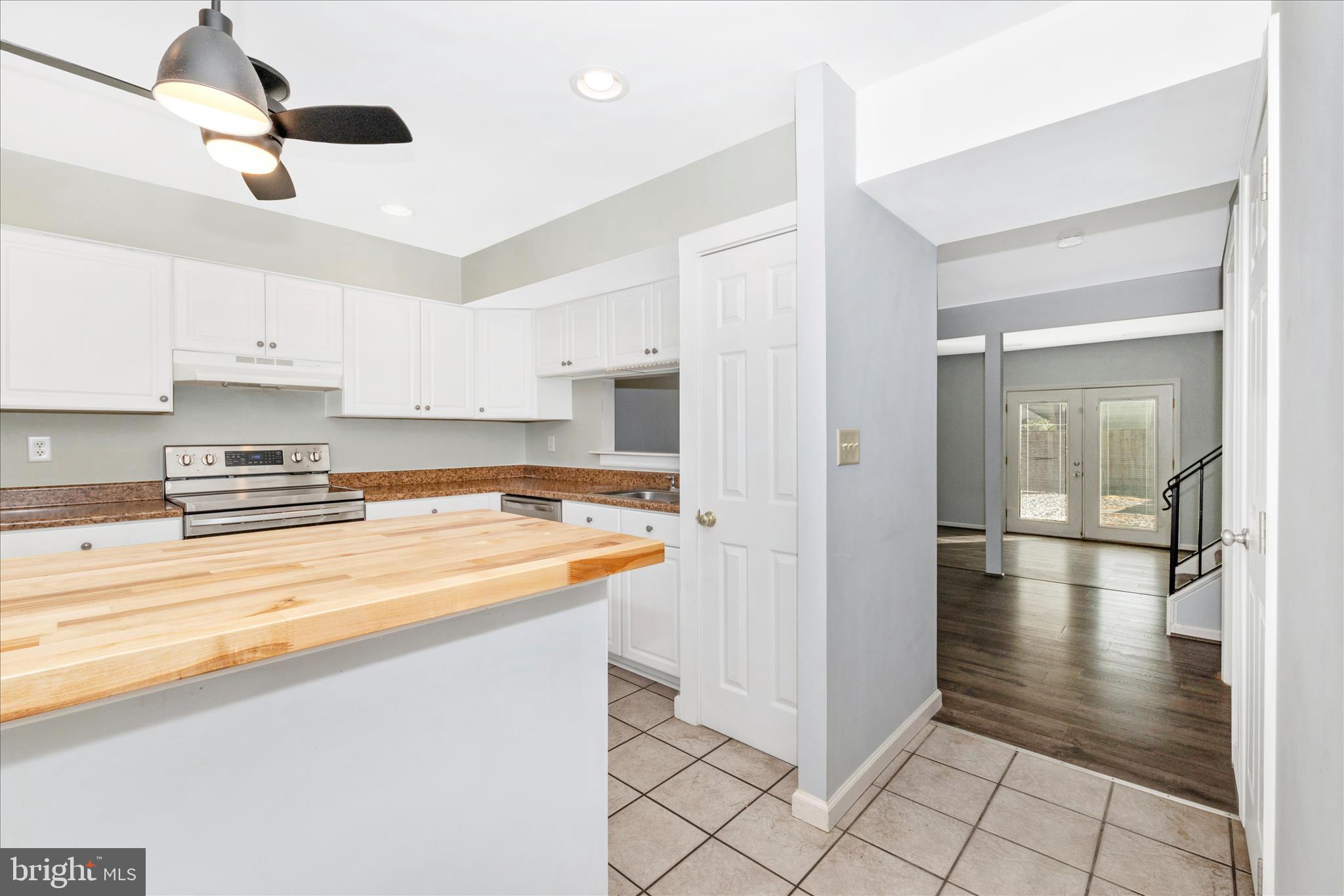 GLADE TOWN - Residential