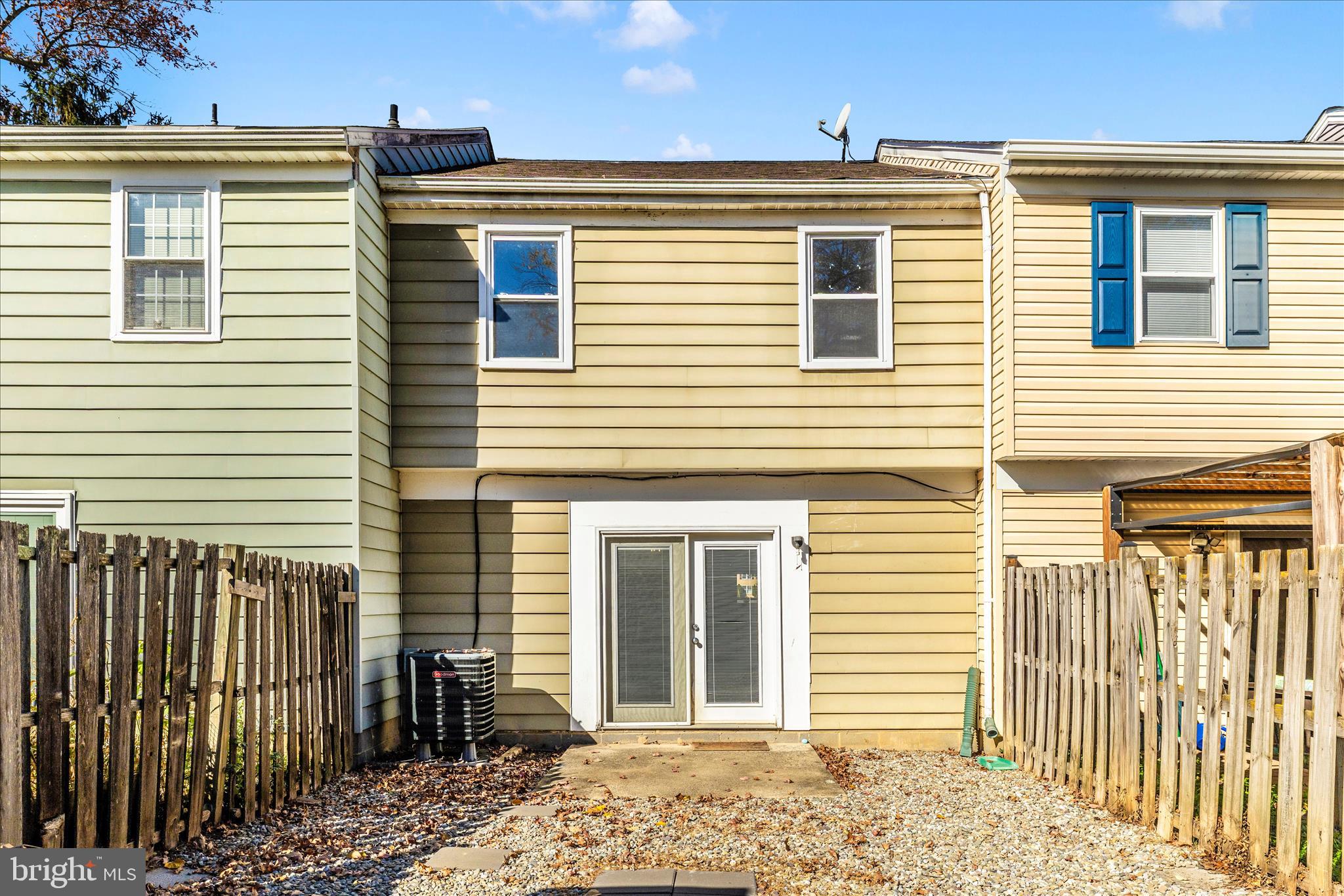 GLADE TOWN - Residential