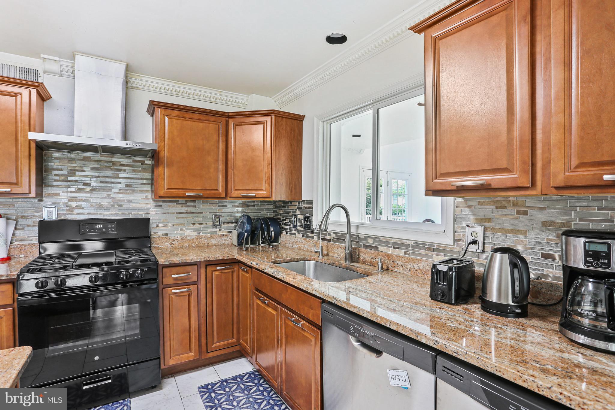 BRIARCLIFF MANOR - Residential