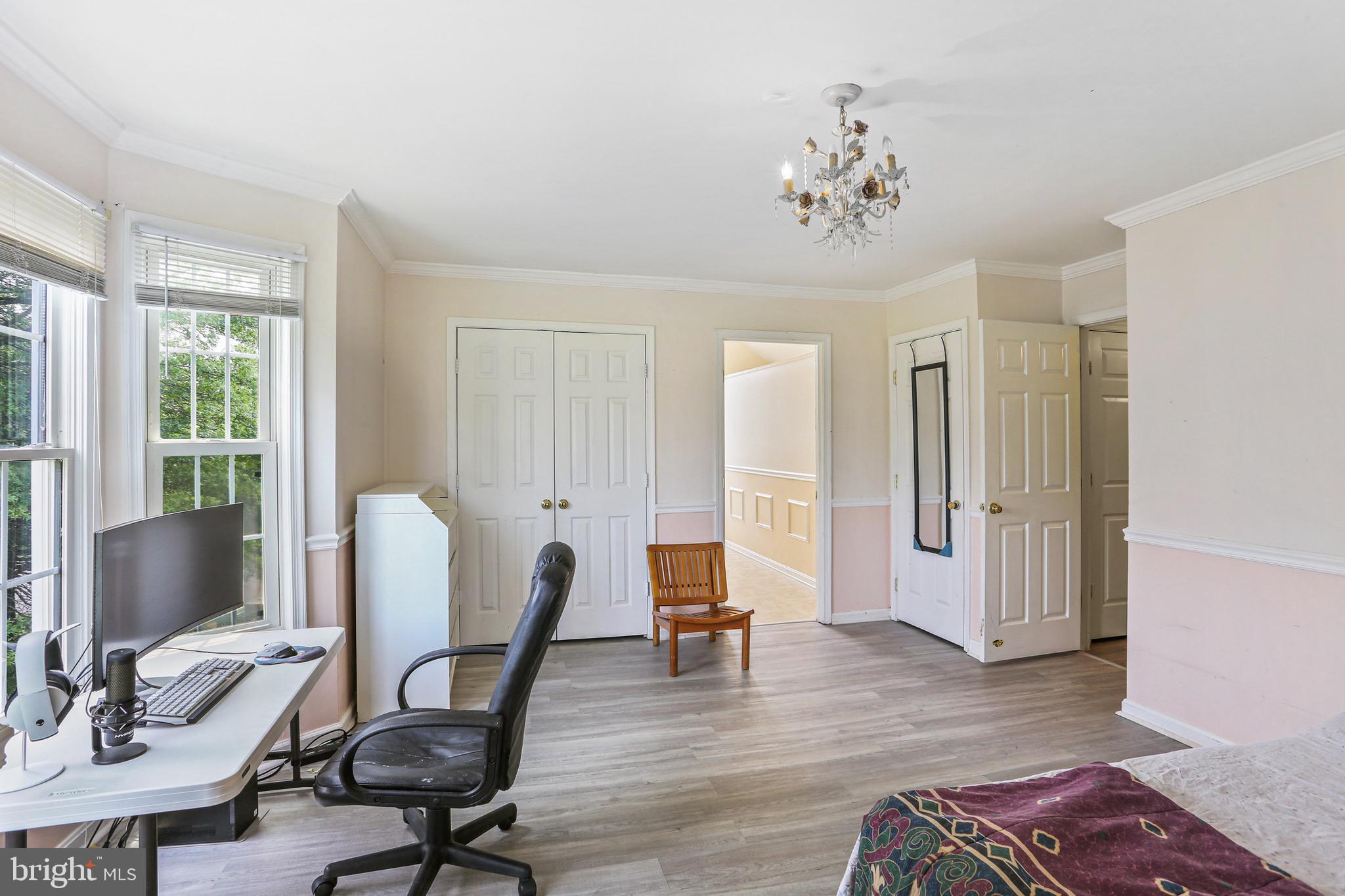 BRIARCLIFF MANOR - Residential