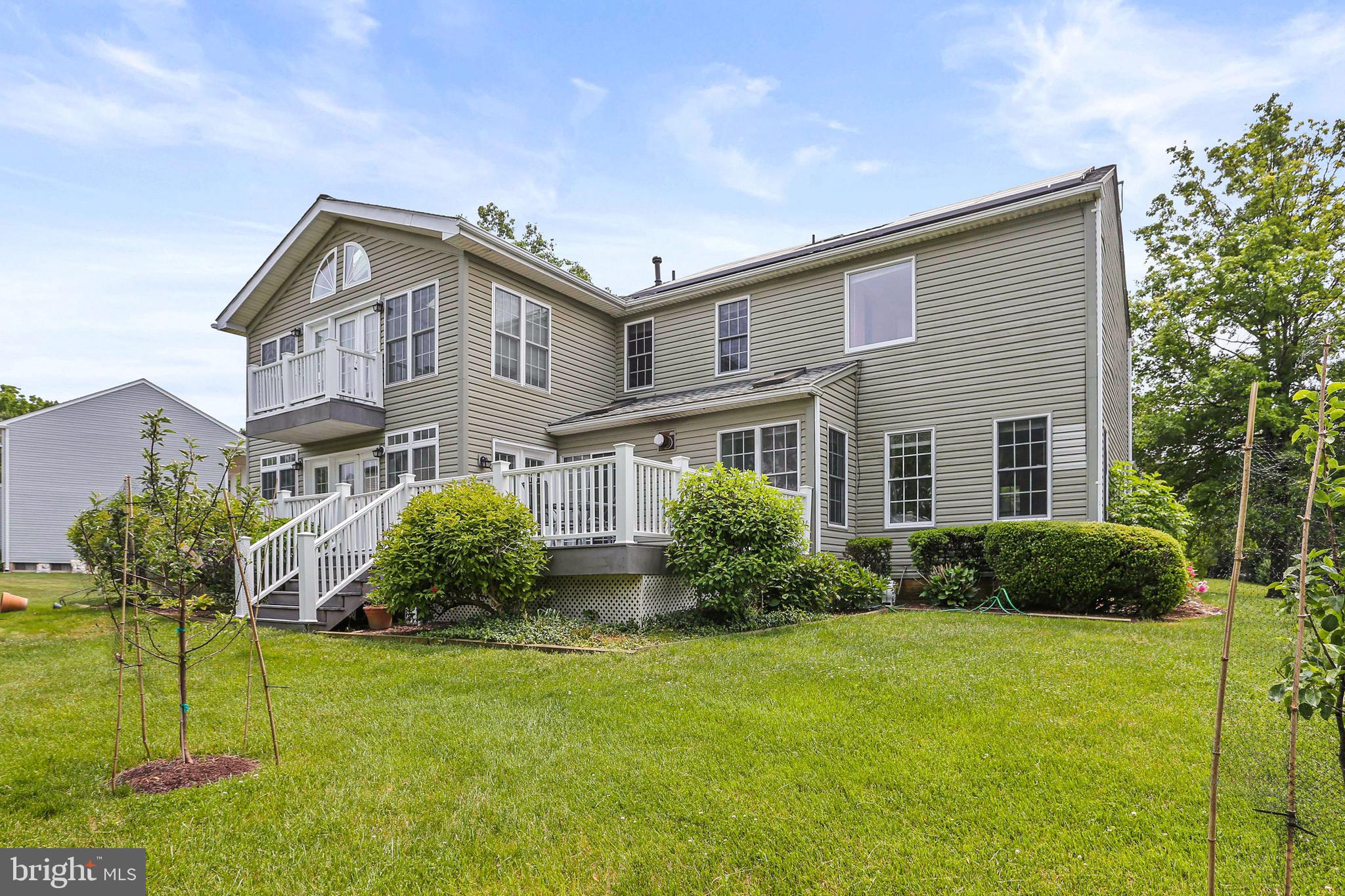 BRIARCLIFF MANOR - Residential