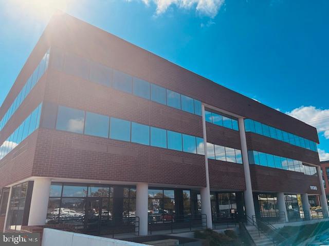 11130 FAIRFAX BLVD 200 B