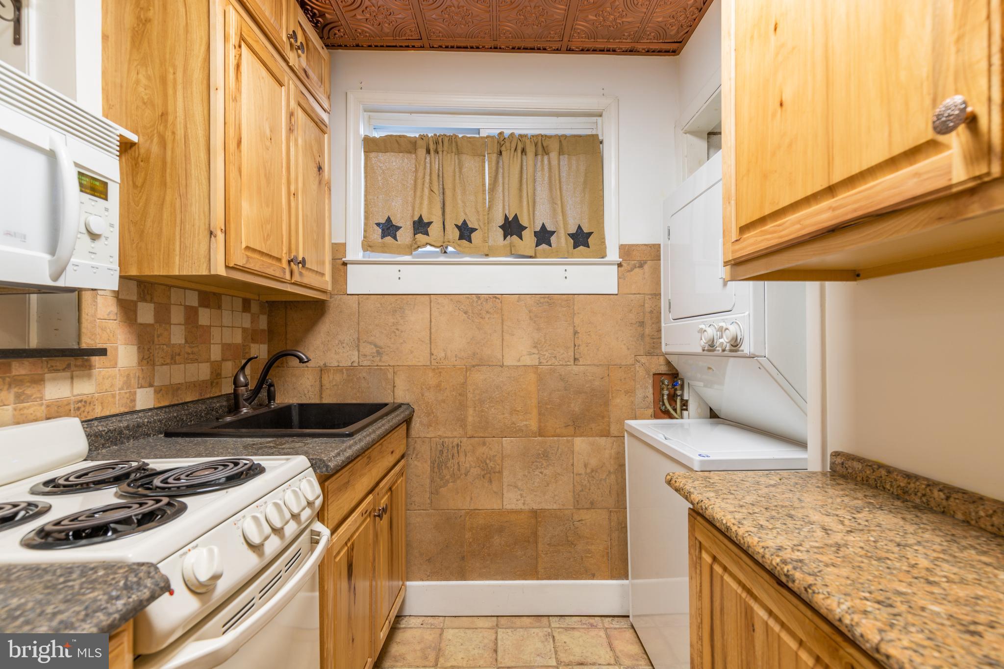 HAMPDEN HISTORIC DISTRICT - Residential