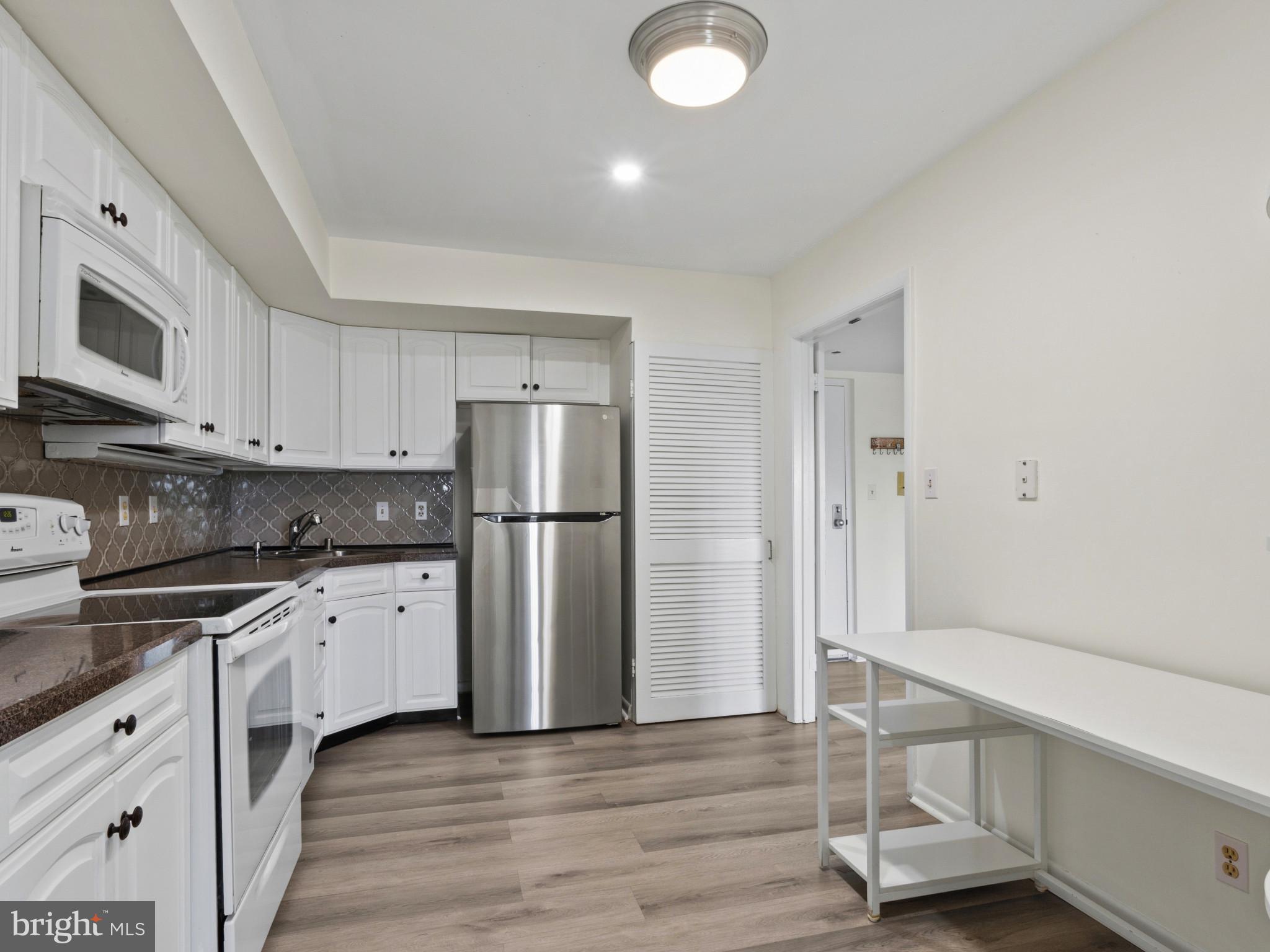 2 HIGH STEPPER COURT 505