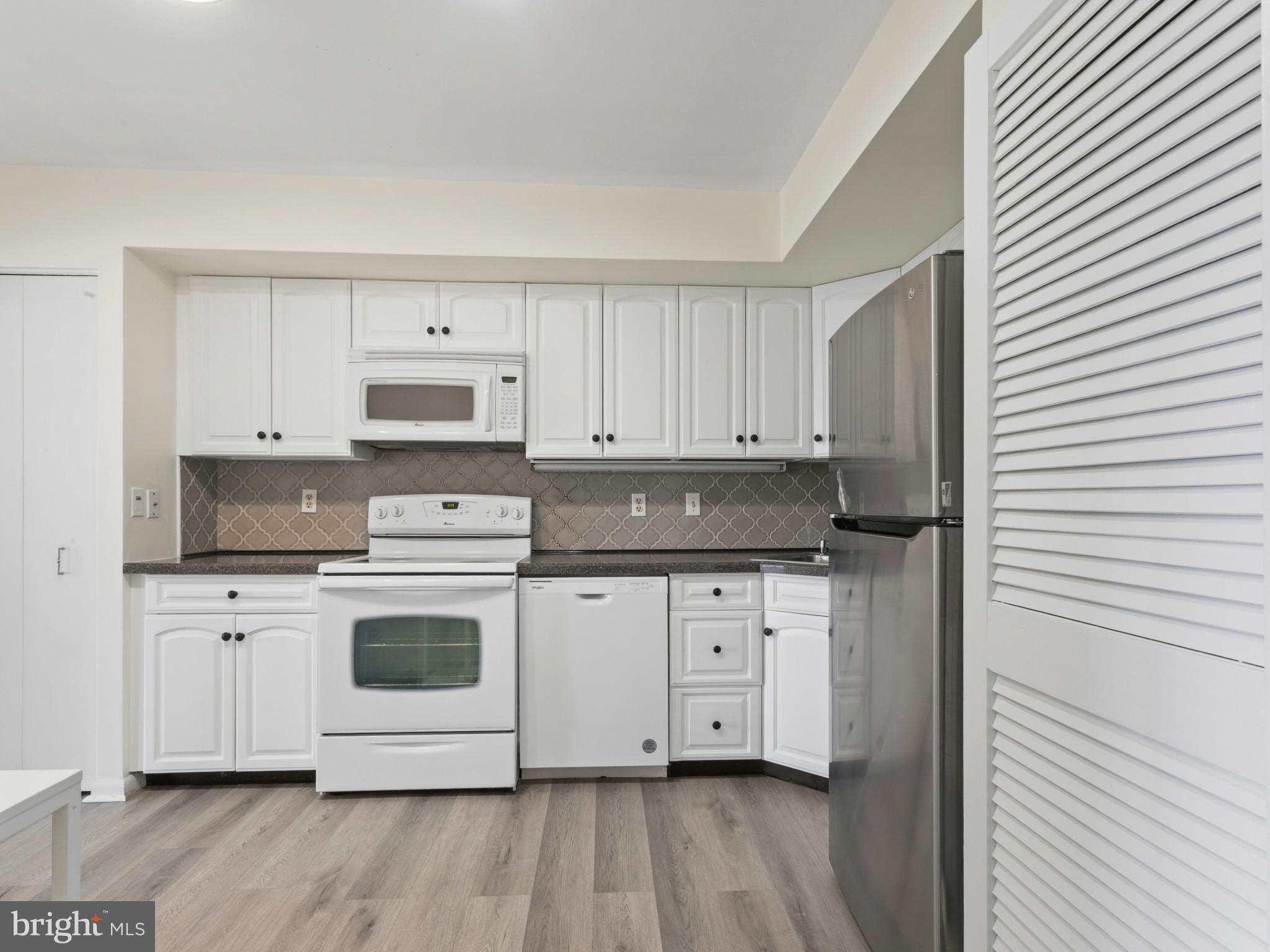 2 HIGH STEPPER COURT 505