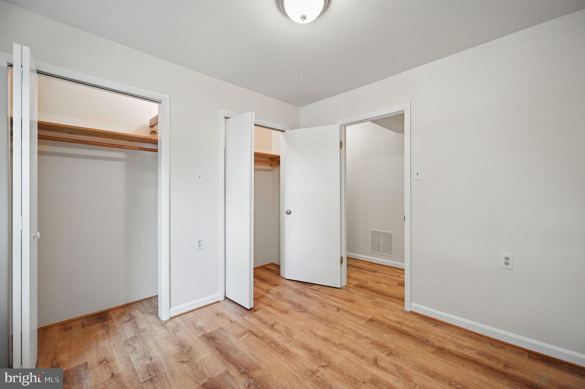 FOX MILL ESTATES - Residential