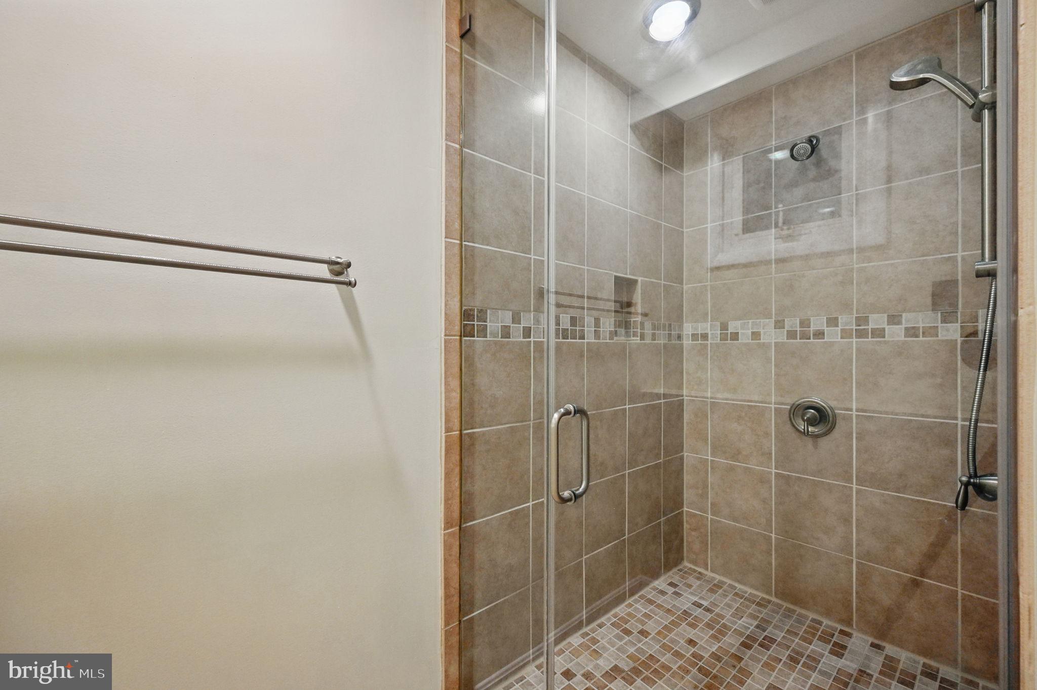 FOX MILL ESTATES - Residential