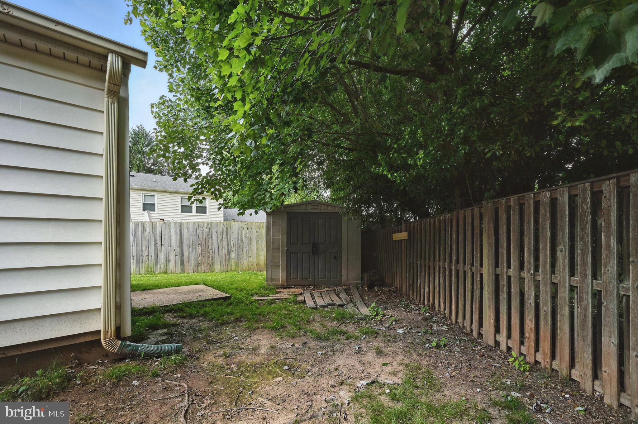 FOX MILL ESTATES - Residential