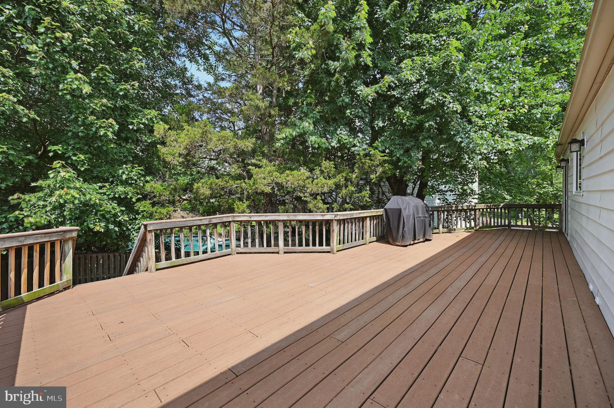 FOX MILL ESTATES - Residential