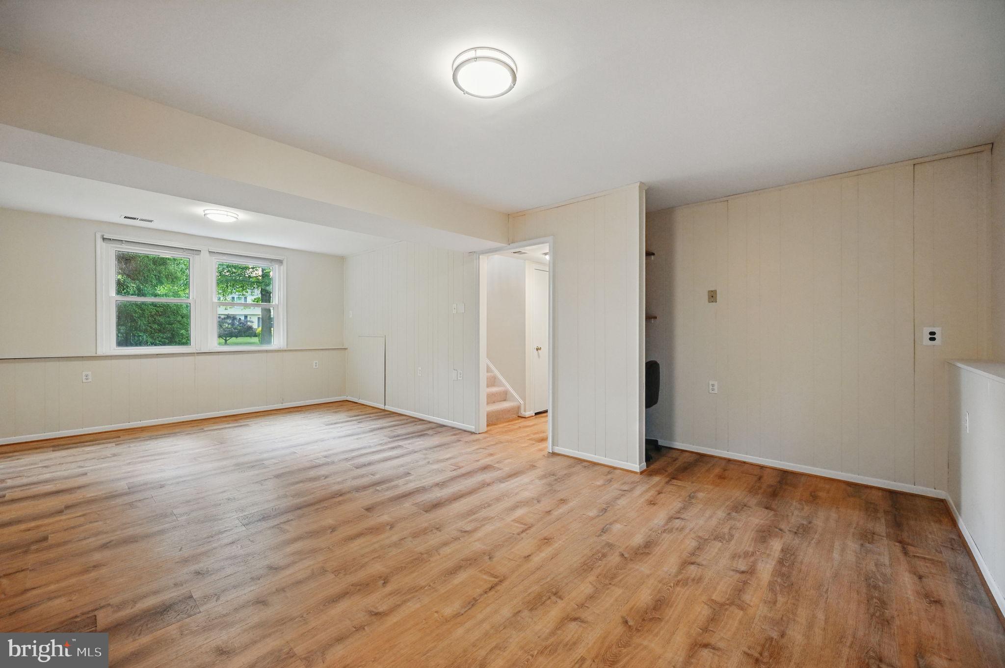 FOX MILL ESTATES - Residential