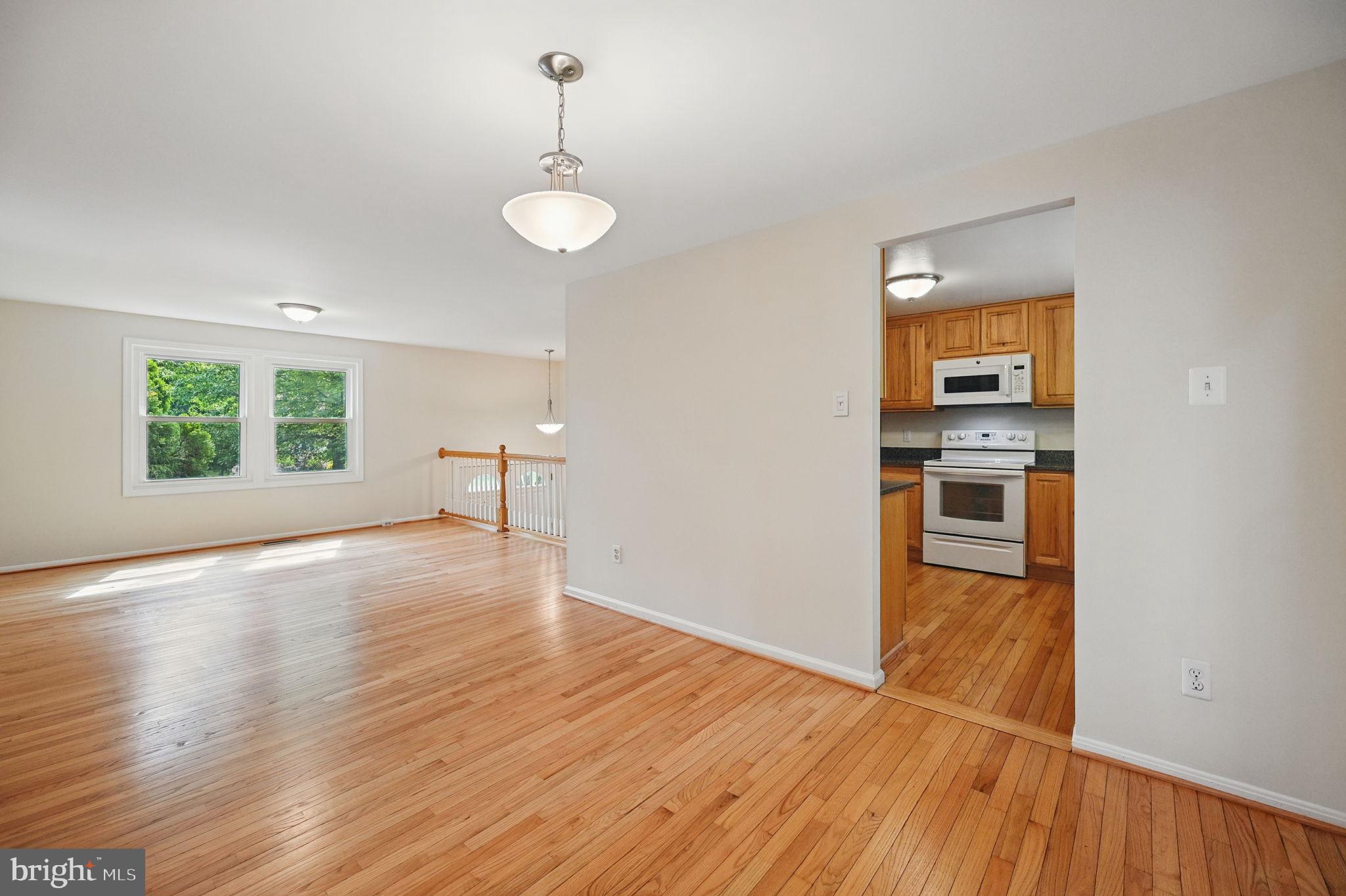 FOX MILL ESTATES - Residential