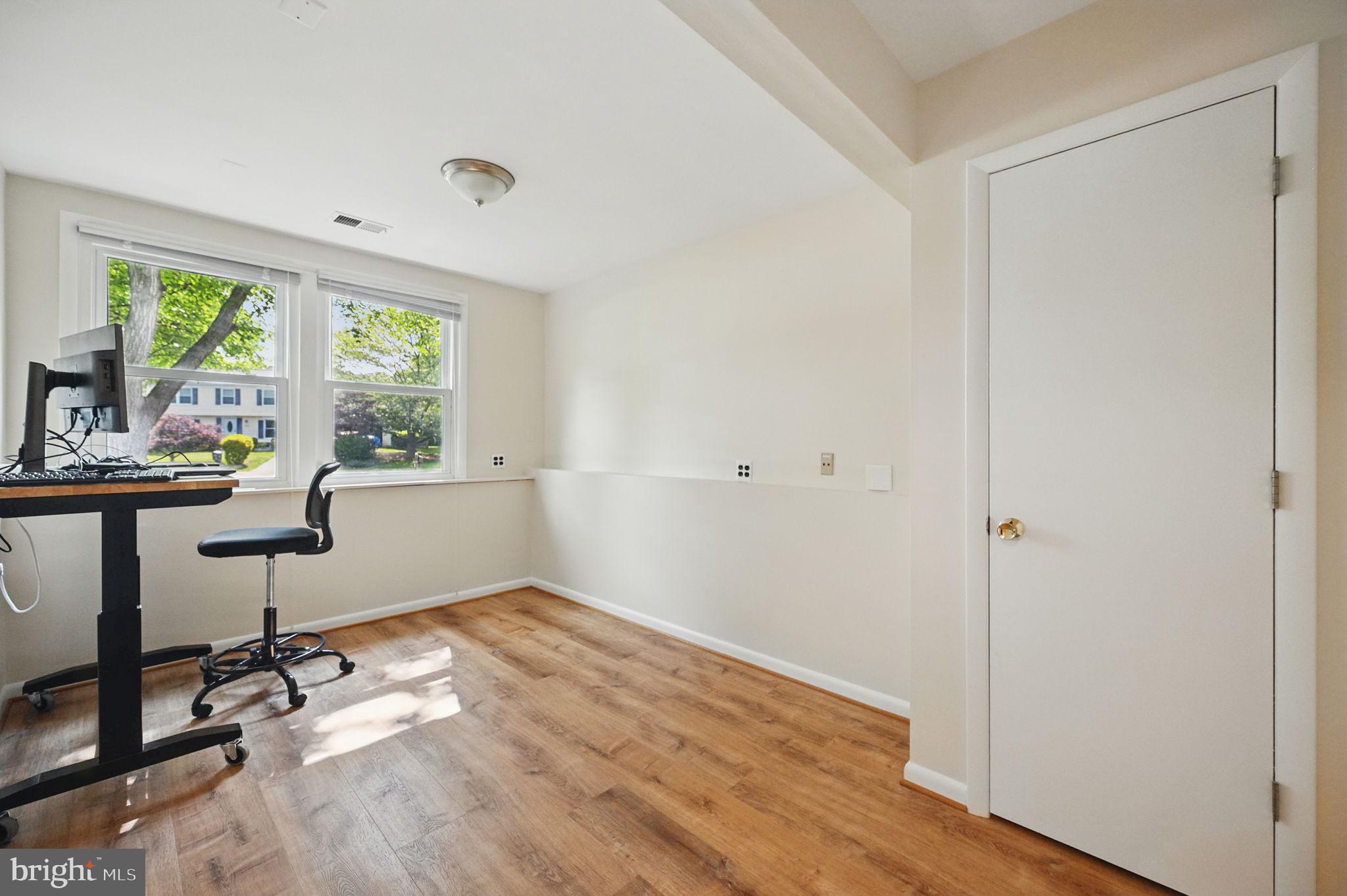 FOX MILL ESTATES - Residential