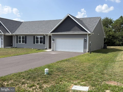Townhouse For Sale - 13876 Patriot Way<br/> Washington County, HAGERSTOWN, MD 21740