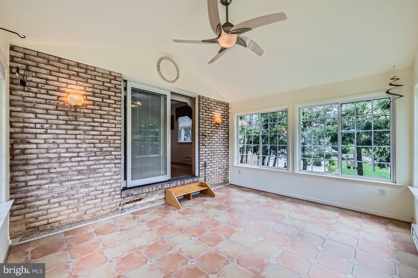 CROMWELL VALLEY - Residential