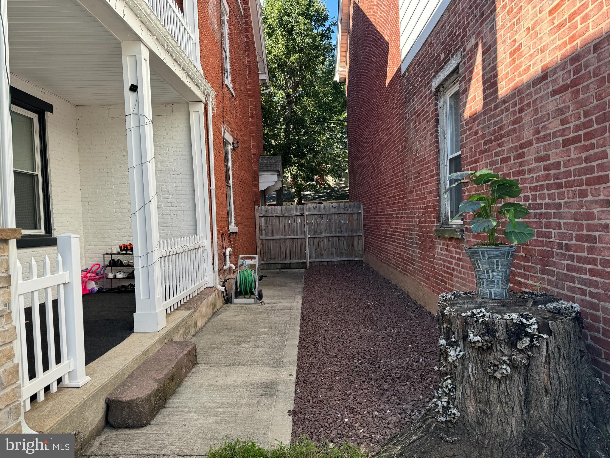 260 BEECH STREET