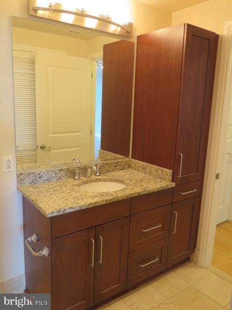 ONE PARK CREST - Residential Lease