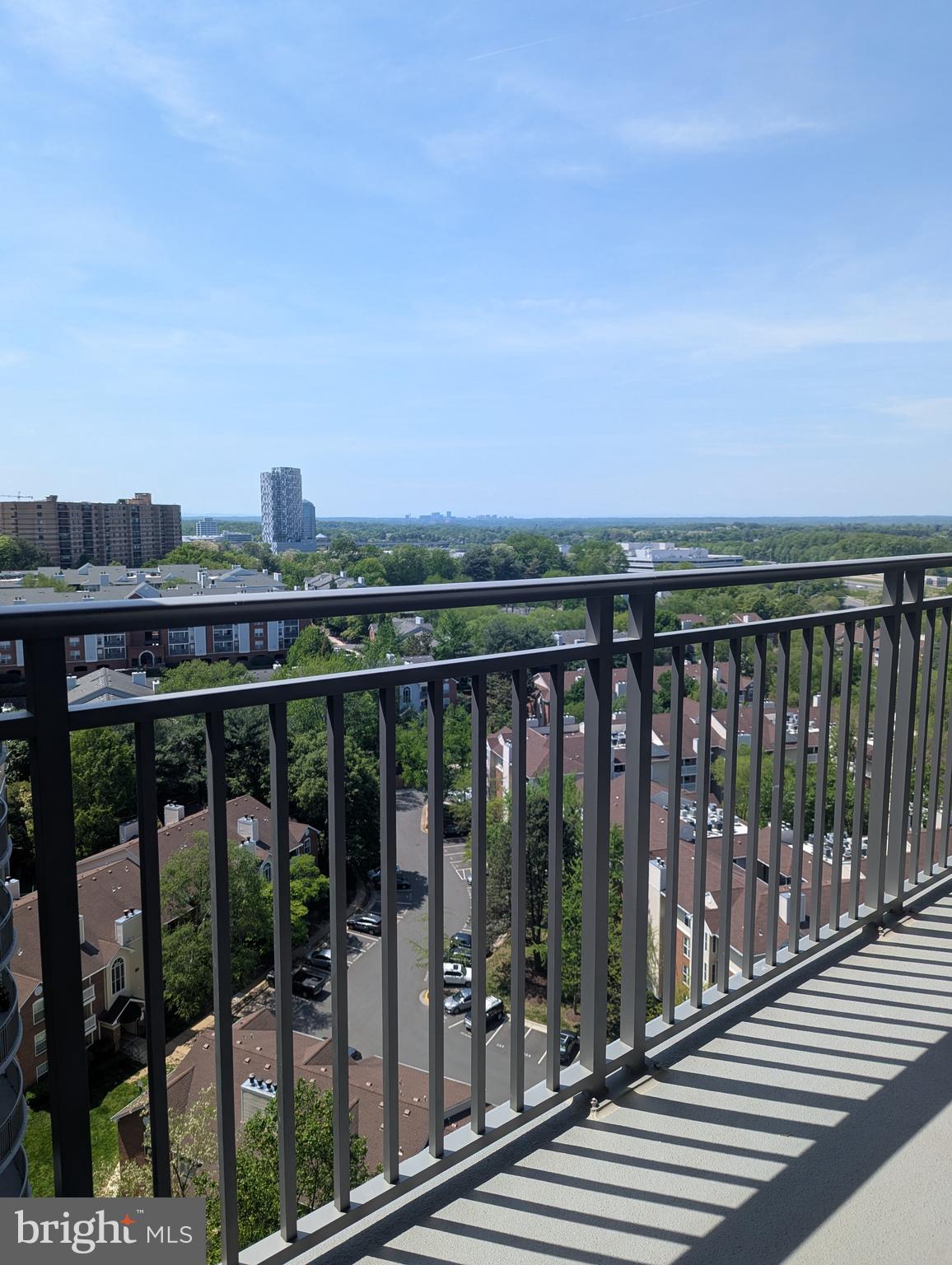 ONE PARK CREST - Residential Lease