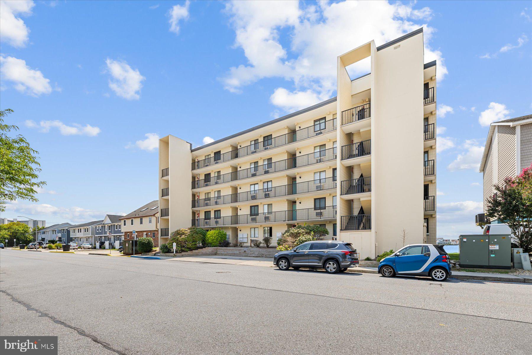 CAINE HARBOR MILE - Residential