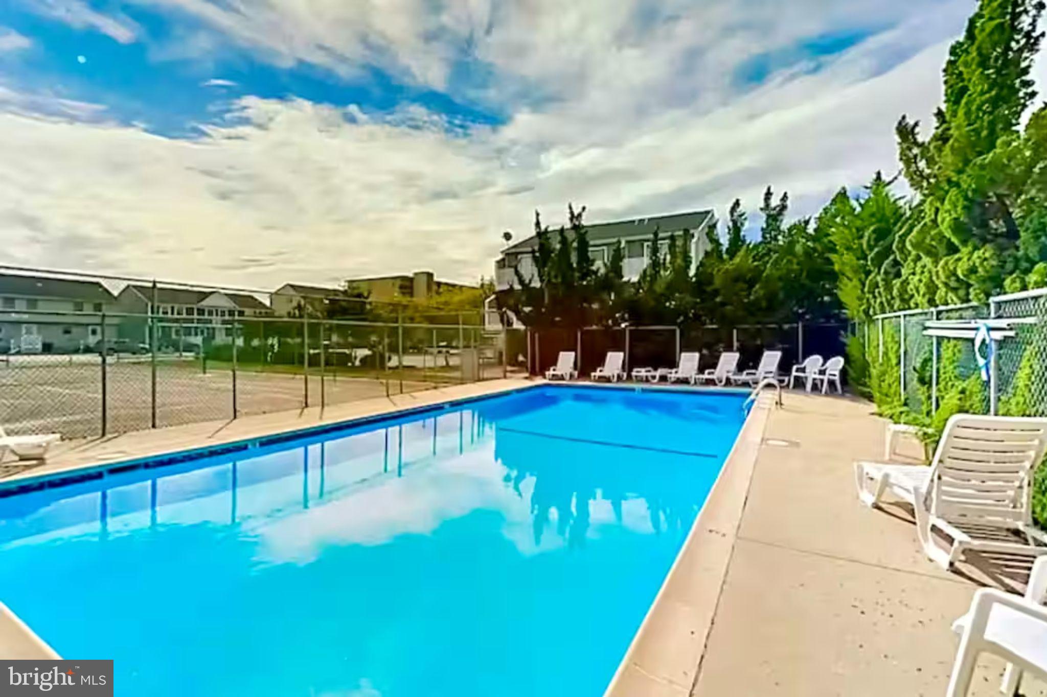 CAINE HARBOR MILE - Residential