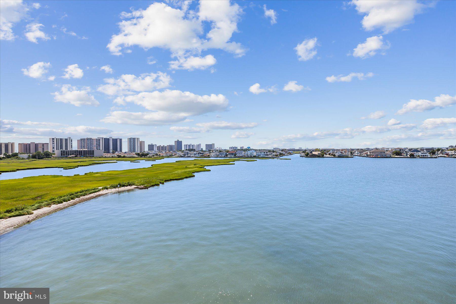 CAINE HARBOR MILE - Residential