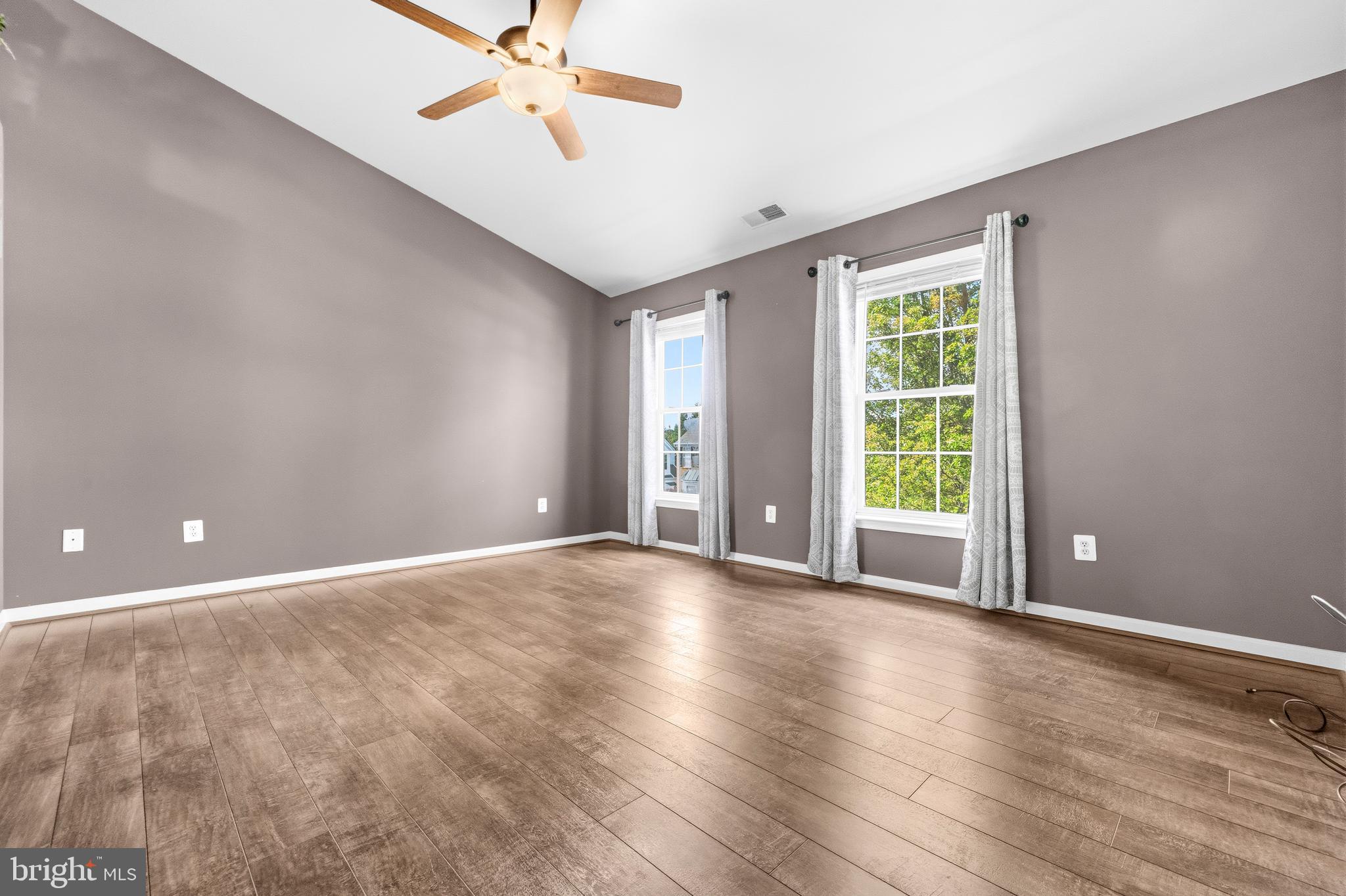 JENNA ESTATES - Residential