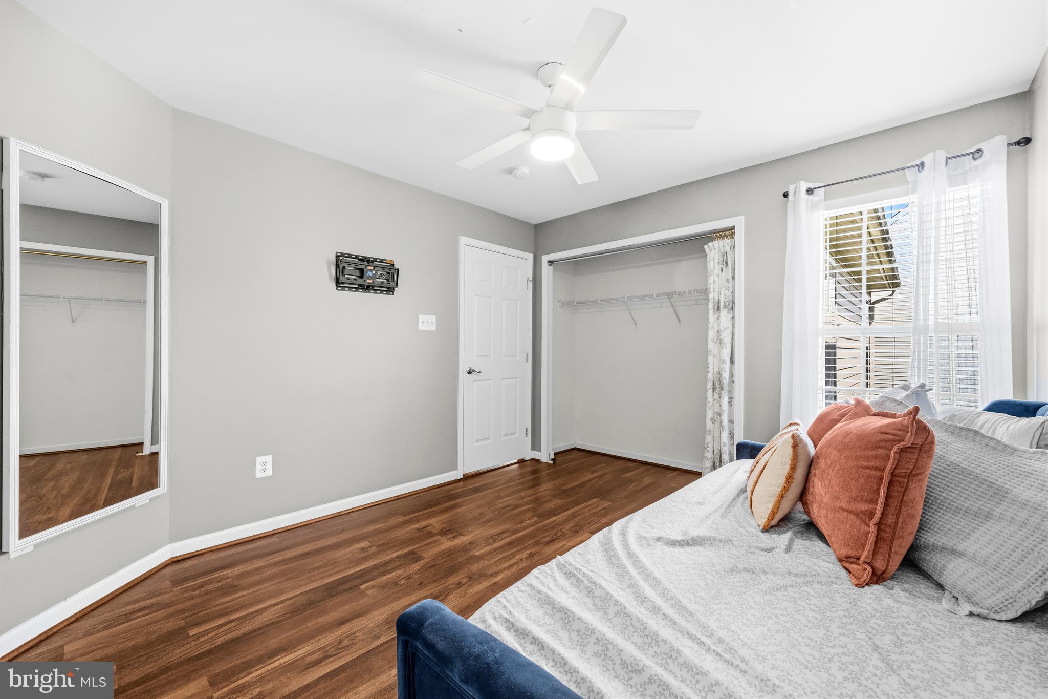 JENNA ESTATES - Residential