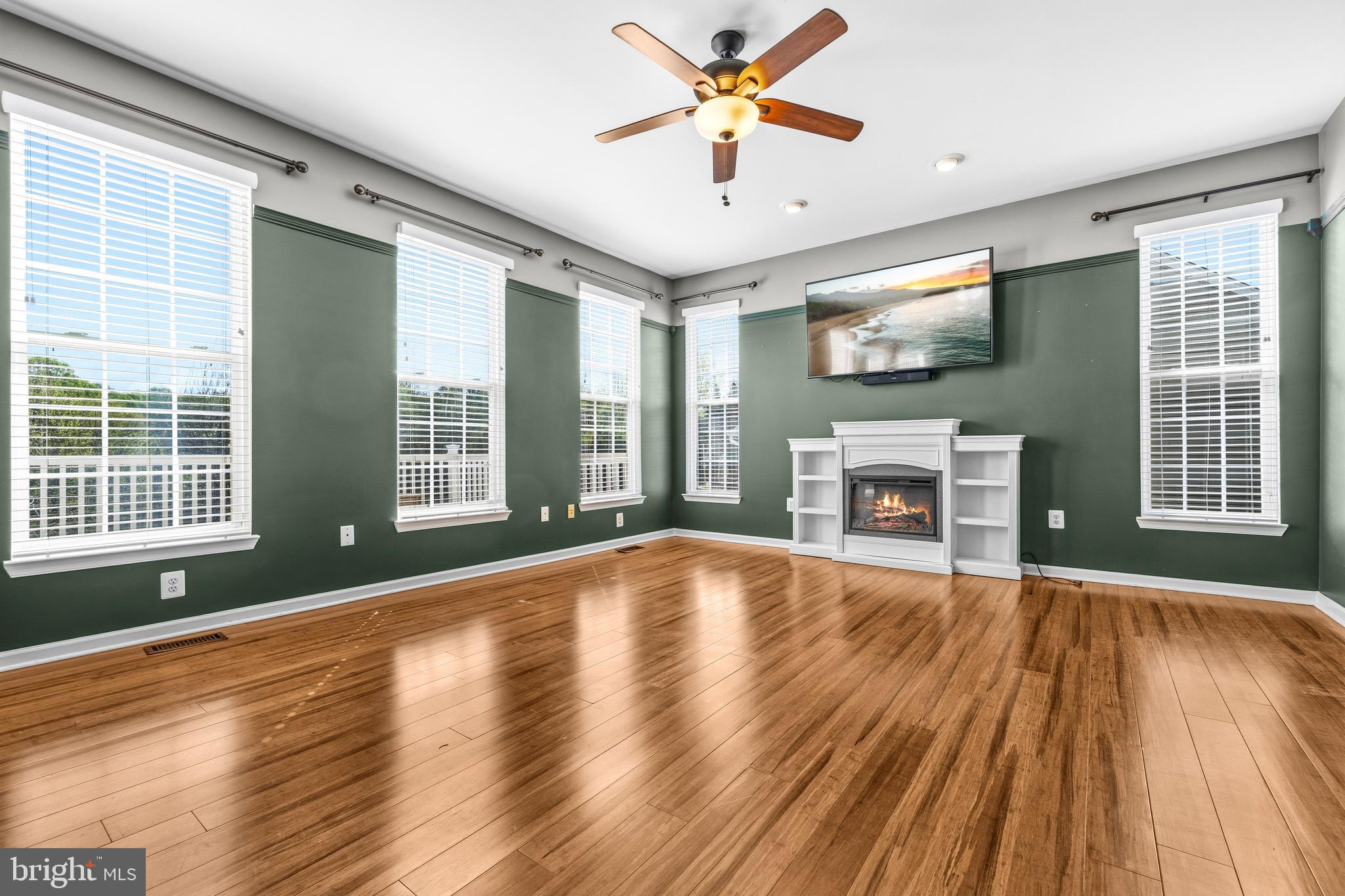 JENNA ESTATES - Residential