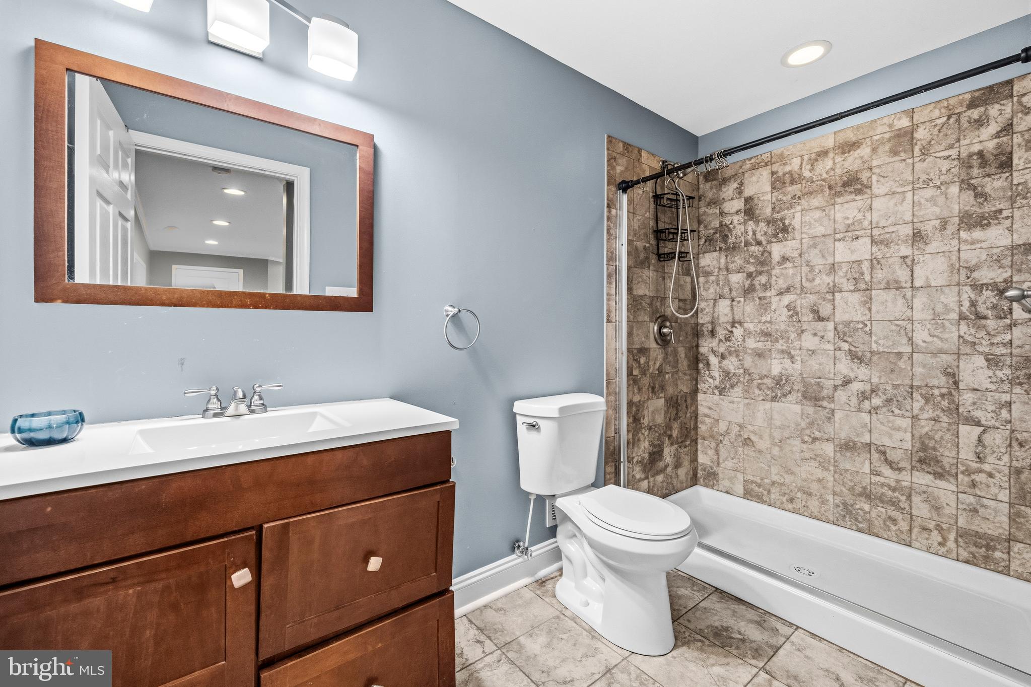 JENNA ESTATES - Residential