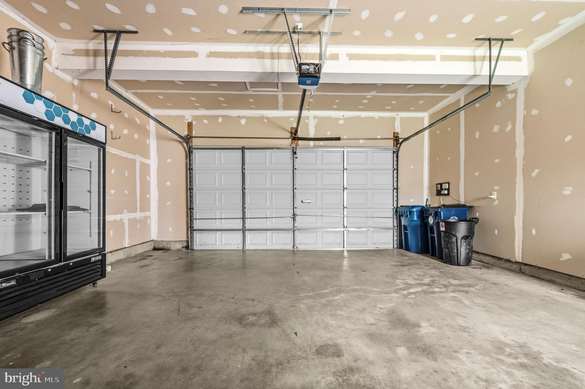 JENNA ESTATES - Residential