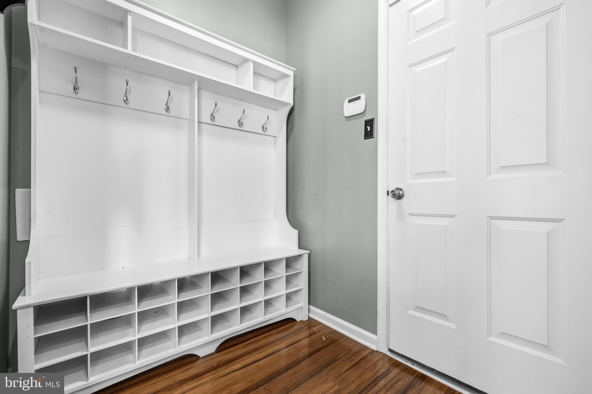 JENNA ESTATES - Residential