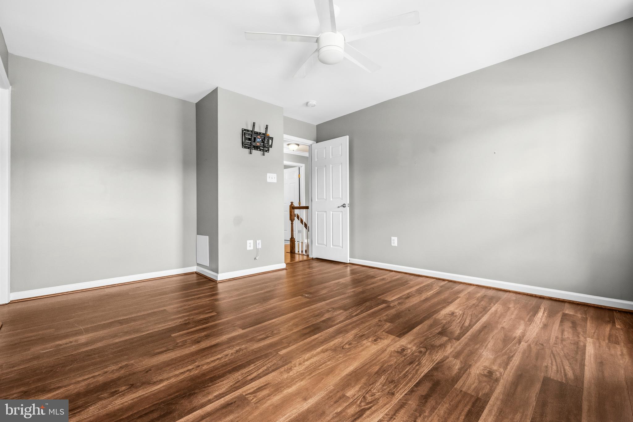 JENNA ESTATES - Residential